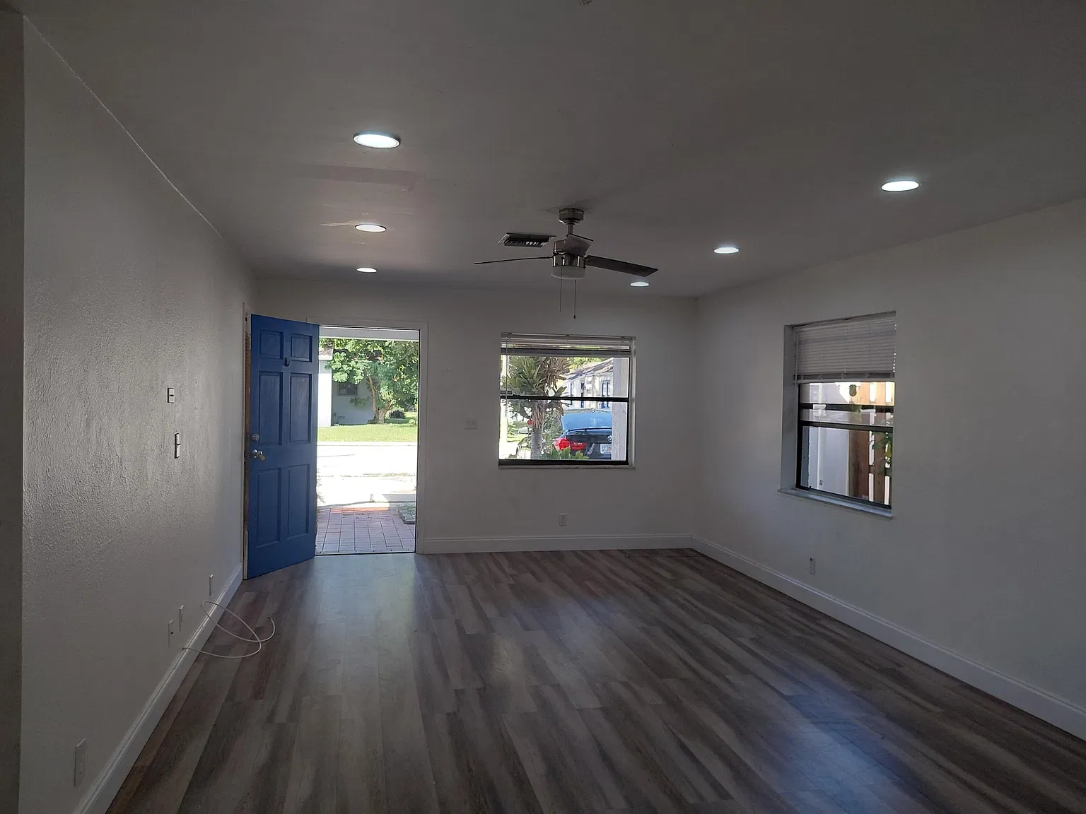 4 bed, 2.0 bath, 2095 sqft, $2,650 — Photo 3
