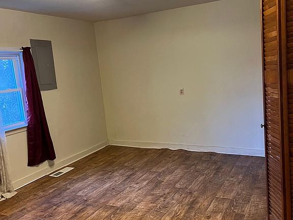 4th image of 427 W Thomas St