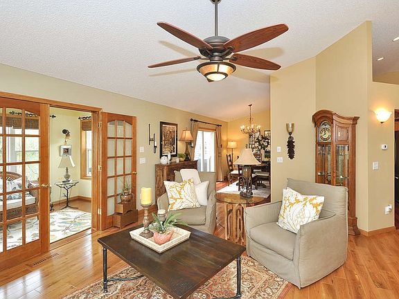 5th image of 7065 Sterling Dr