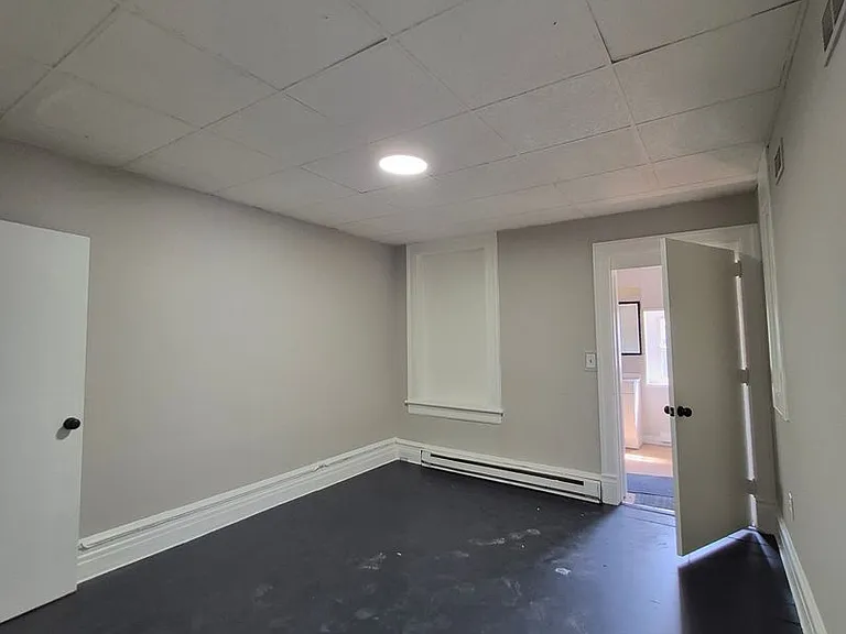 250 S Poplar St — Photo 17