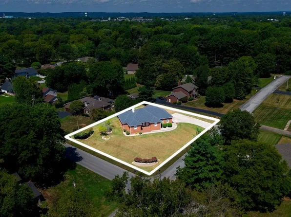 2829 Edward Dr, Bowling Green, KY 42104