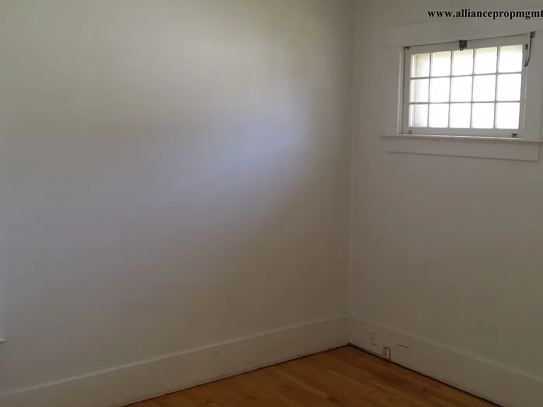 709 S 16th Ave — Photo 10