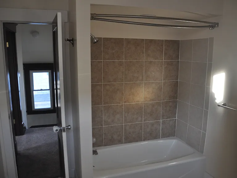 124 Highway Ave — Photo 7