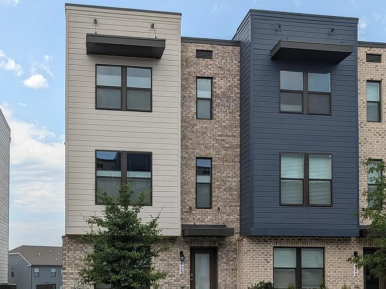 423 Carroll Walk Ave — Photo 1