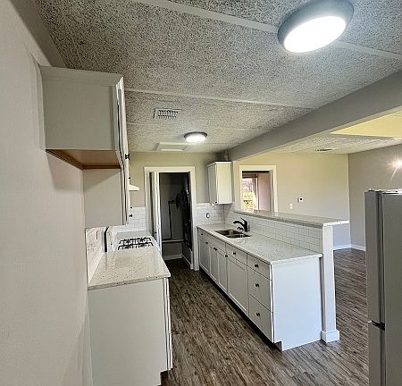 5th image of 513 W Bowie St APT C