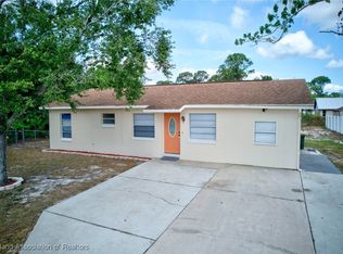 409 Citroen Dr, Sebring, FL 33872