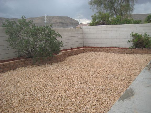 2nd image of 10055 Canyon Hills Ave