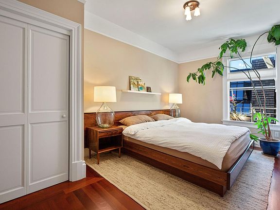 Master Bedroom - Cal King