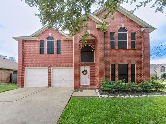 2nd image of 223 Wentworth Park Dr