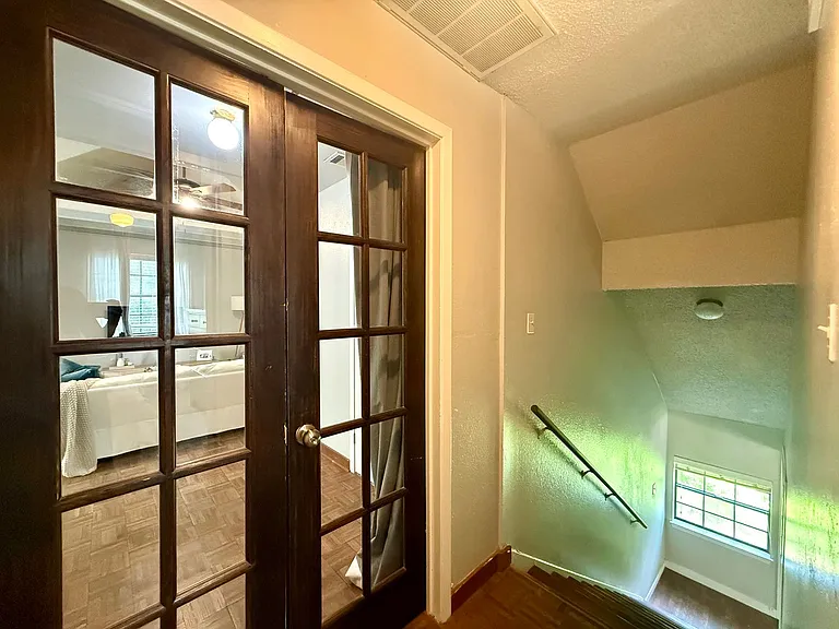 1609 W 11th St — Photo 19