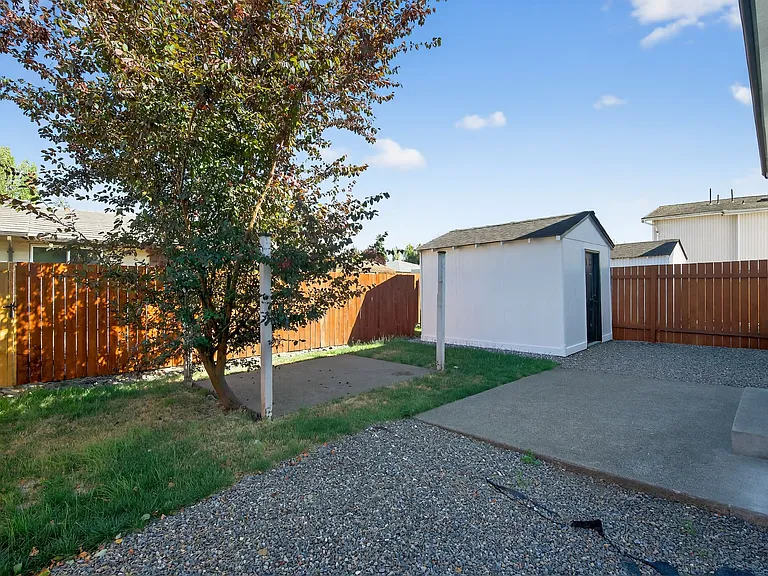 912 Algona Blvd N #A — Photo 25