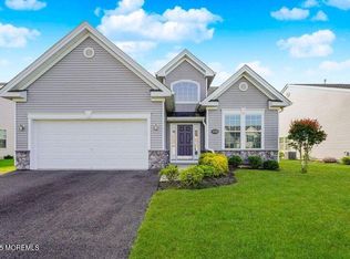 11 Starry Ln, Barnegat, NJ 08005