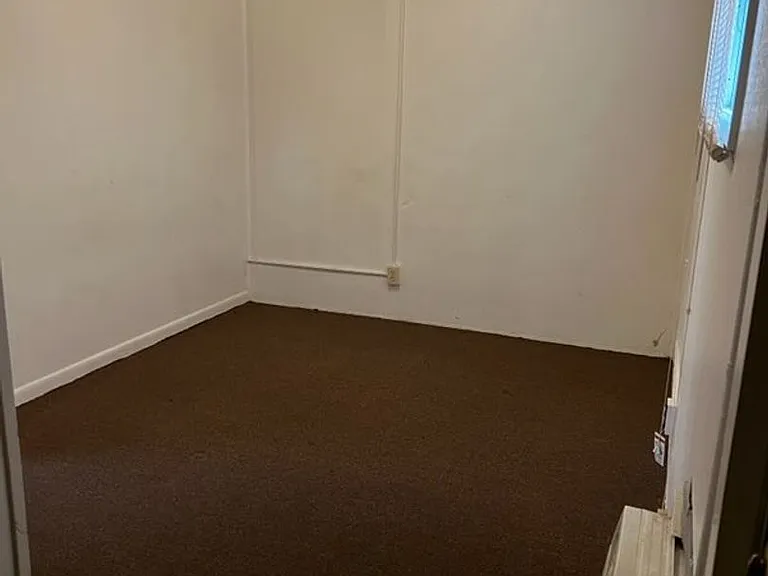 128 Gause St #2 — Photo 7