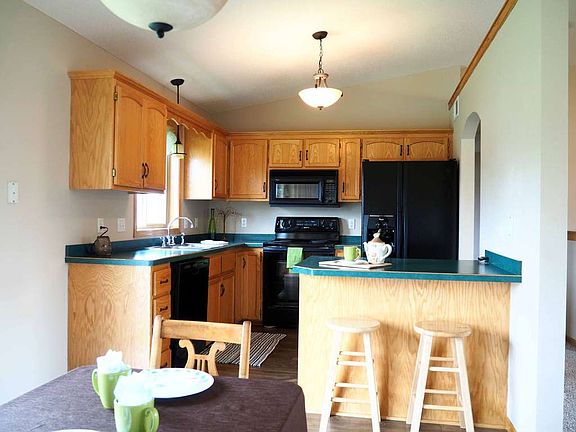 5th image of 38270 Coventry Dr