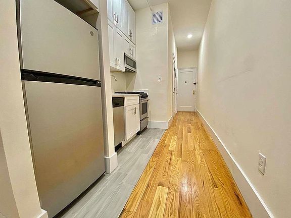 2nd image of 313 W 105th St #4D