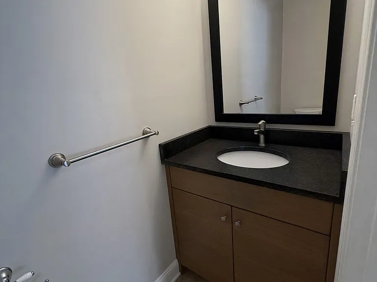 95 Bristol St #2B — Photo 7
