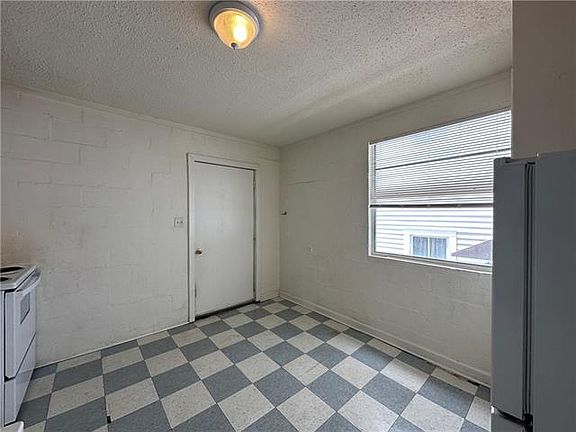 3rd image of 1511 Saint Ann St #A