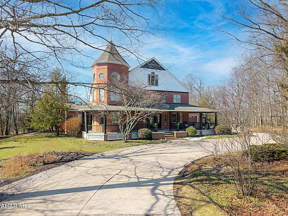 4th image of 207 Stonehedge Rd