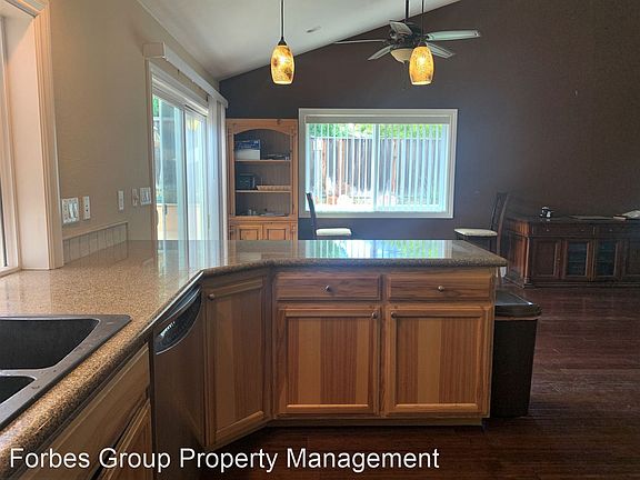 4th image of 244 Vineyard Dr