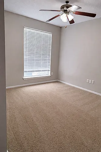 The Shores Apartments — Photo 8