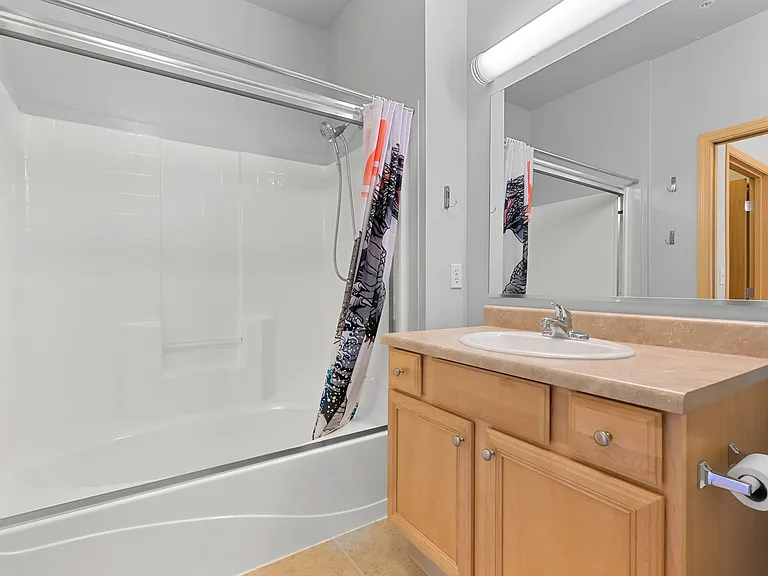 512 Darby Dr #104 — Photo 12