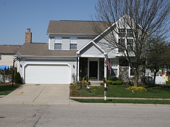 3rd image of 901 Decker Dr
