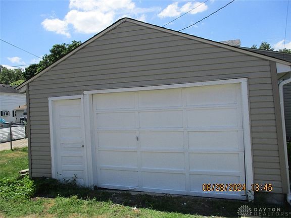 4th image of 1211 Cherry St