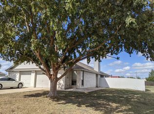 209 Axis Deer Trl UNIT B, Hutto, TX 78634