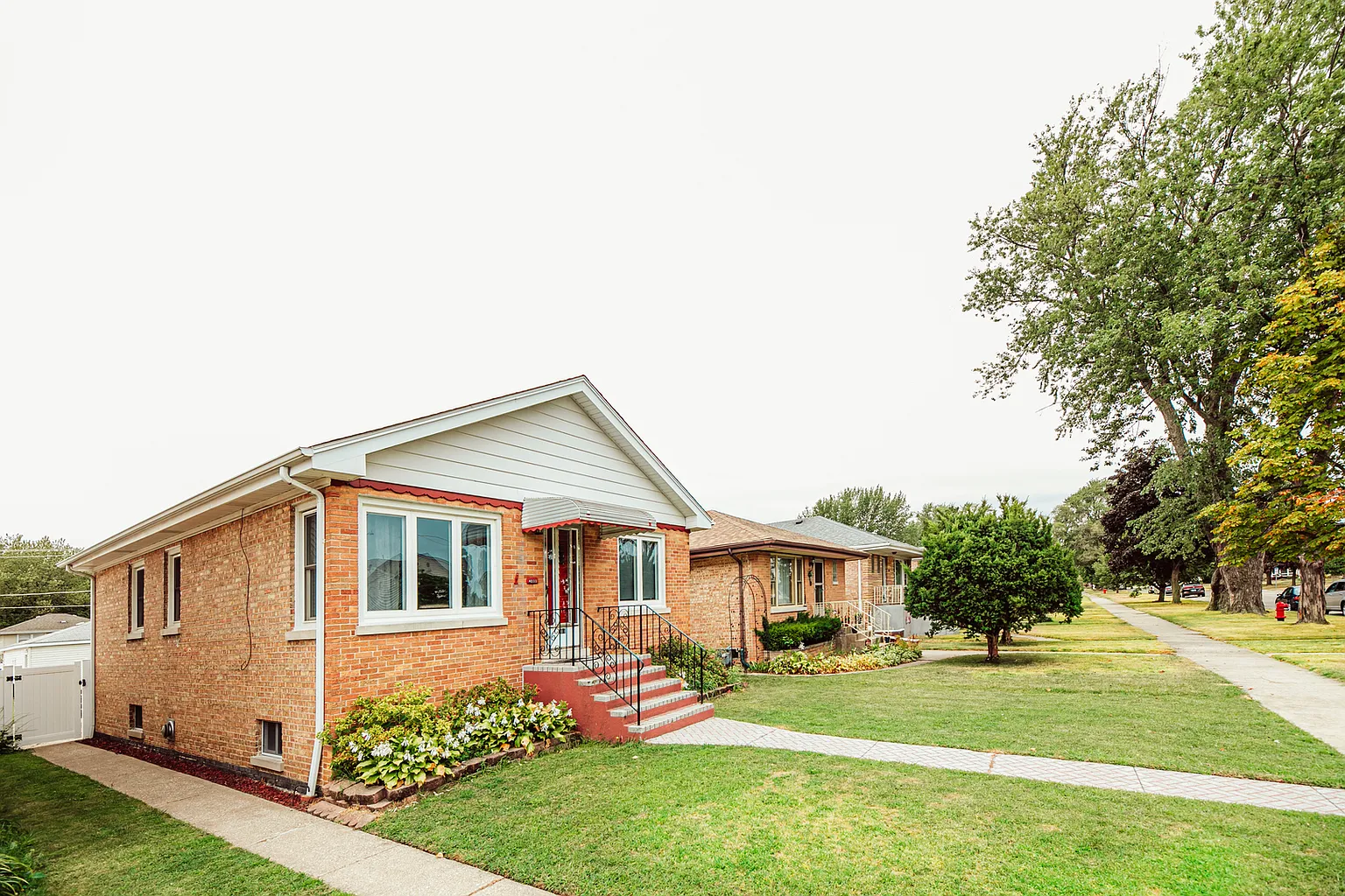 4232 Clinton Ave photo 1