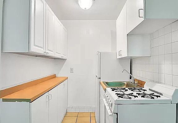 4th image of 57 Joralemon St APT 3B
