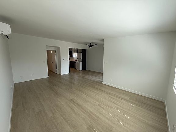 3rd image of 3320 Pacific Ave #6