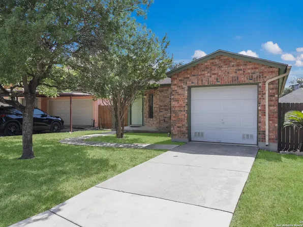3717 CANDLESTONE DR, San Antonio, TX 78244