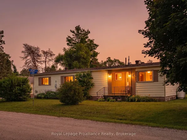 1064 8th Ln, Minden Hills, ON K0M 2K0