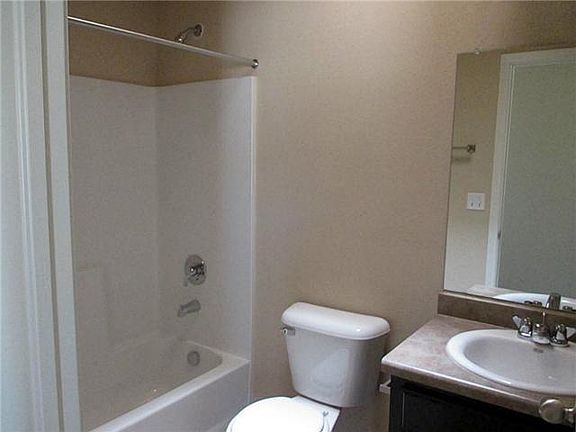 5th image of 3297 Belgian Trail Dr