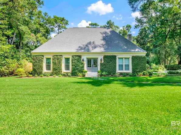 302 Bay Hill Dr, Daphne, AL 36526