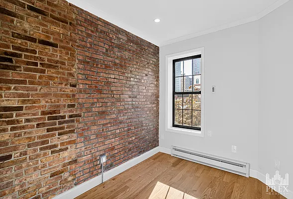 Rented by PREX Realty Corp | media 21