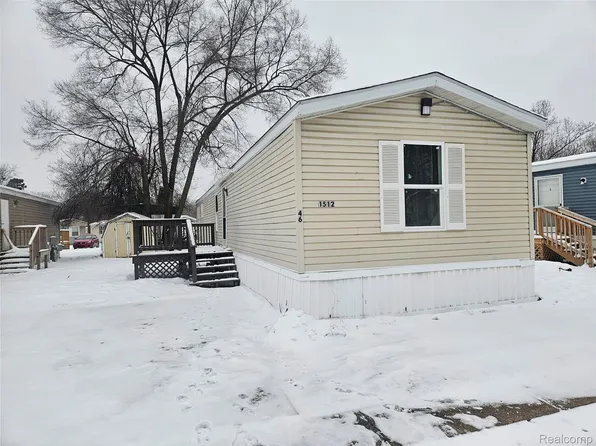 1512 Crescent Dr Lot 46, Flint, MI 48503