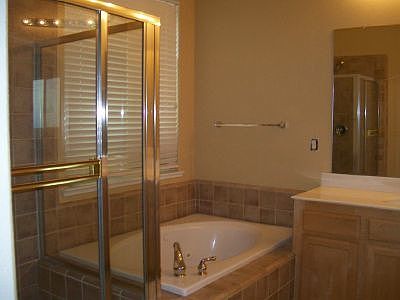 4th image of 5215 Brookfield Cir