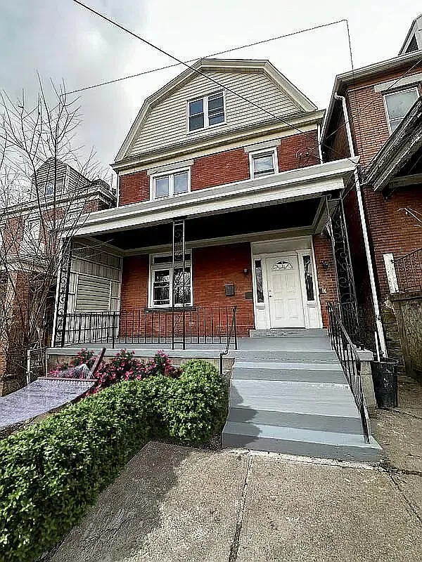 5404 Black St #2 photo 1
