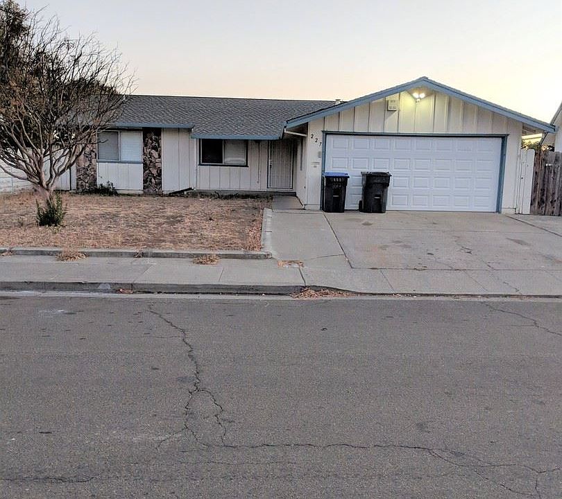 1st image of 227 Daphne Dr