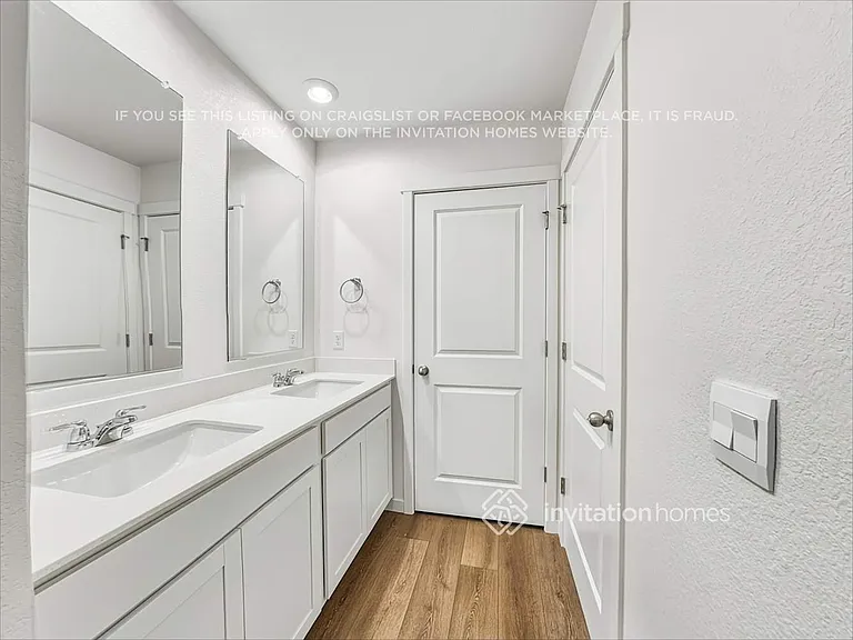 279 S Uriah St — Photo 11