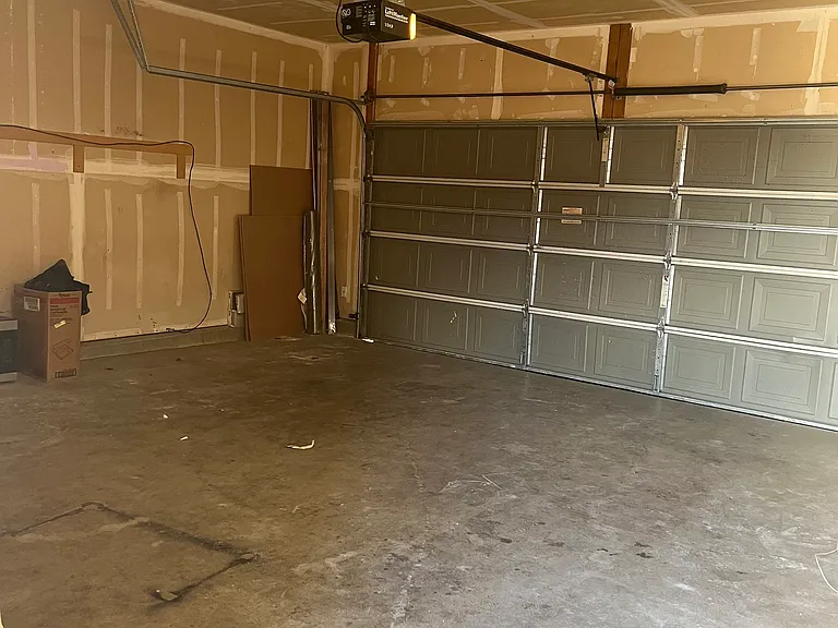 6047 Dresden Way — Photo 11