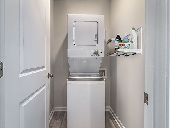 5th image of 105 Creekside Blvd #3B-2Ba-1478Sqft