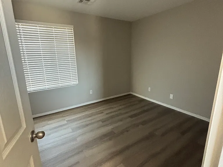 5936 Hudson Woods Ct — Photo 12