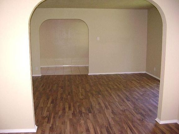 5th image of 8351 Delphian Dr