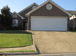 2487 Cressant St, Tupelo, MS 38801