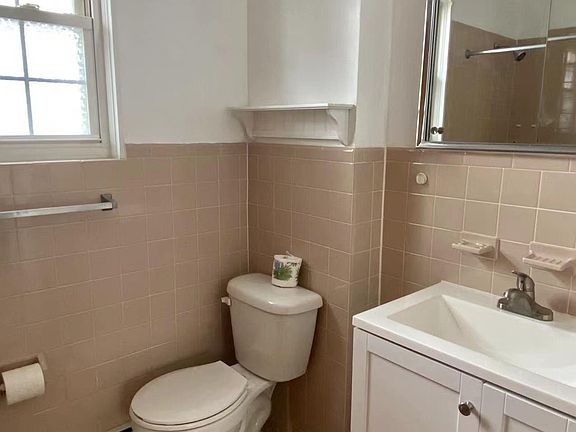 4th image of 15414 20th Ave #2