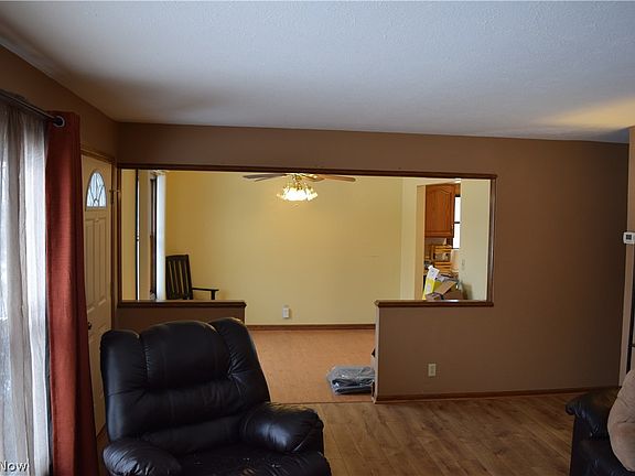 5th image of 18119 South Dr
