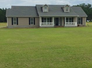 196 Farmingdon Dr, Adel, GA 31620