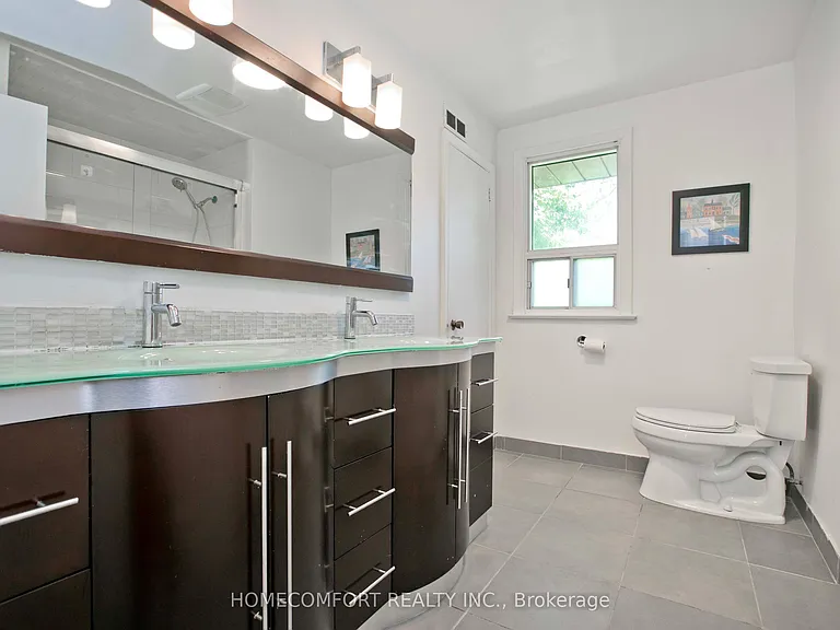 247 Parkview Ave — Photo 23